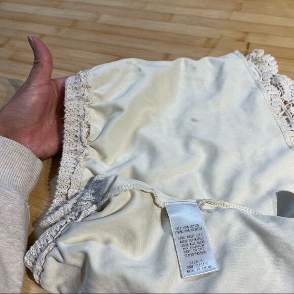 Lulumari crochet detail shorts  - Picture 6 of 8